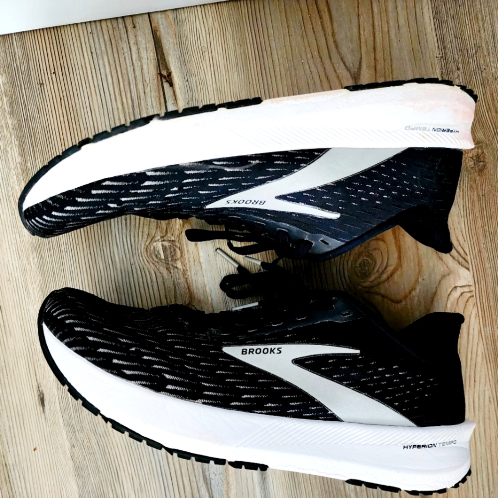 Brooks Hyperion Tempo Running Shoes  Sneakers Black Silver - Women Size 9.5